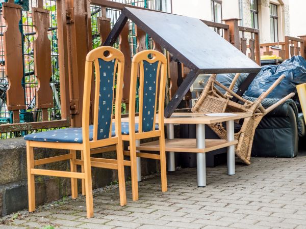 Table Disposal in New Berlin